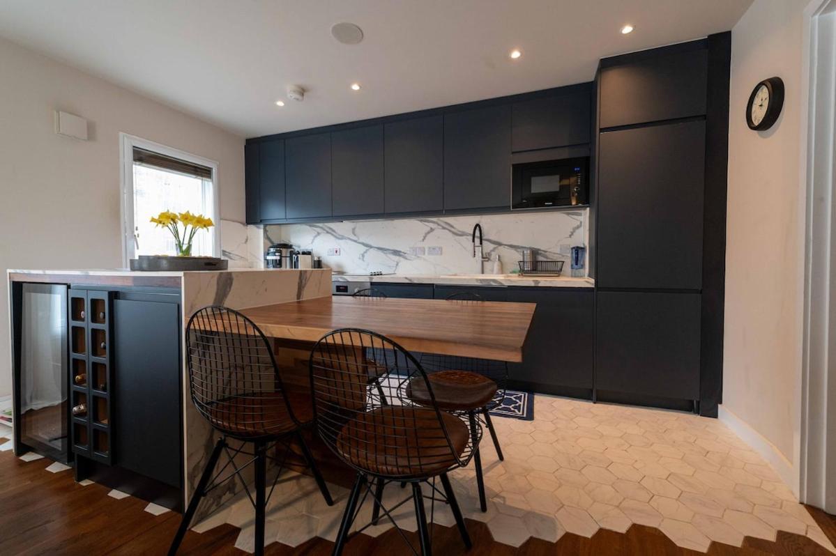 Cosy 2-bedroom 2 Bathroom Flat With Free Parking Londres